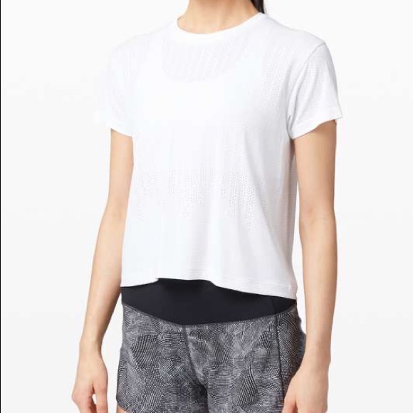 COPY - Lululemon Train to Be Rain Stripe T-Shirt … - Picture 2 of 5